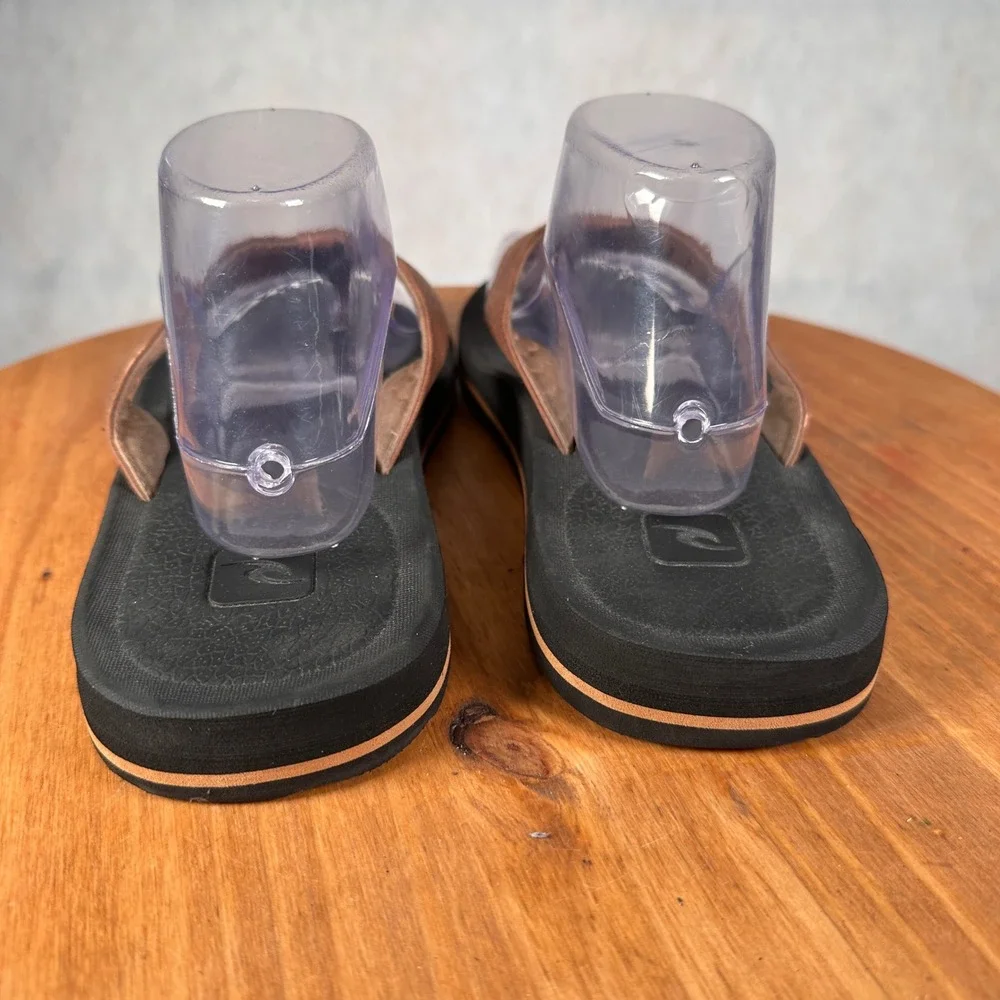 Rip Curl Flip Flop Sandals Mens 9.5 Brown Good Perforated Straps Thong Shoes